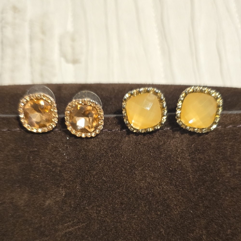 Elegant Gold-Tone Stud Earrings Set